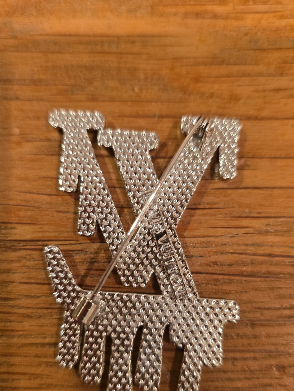 LV Monogram Brooch - Picture 4 of 5